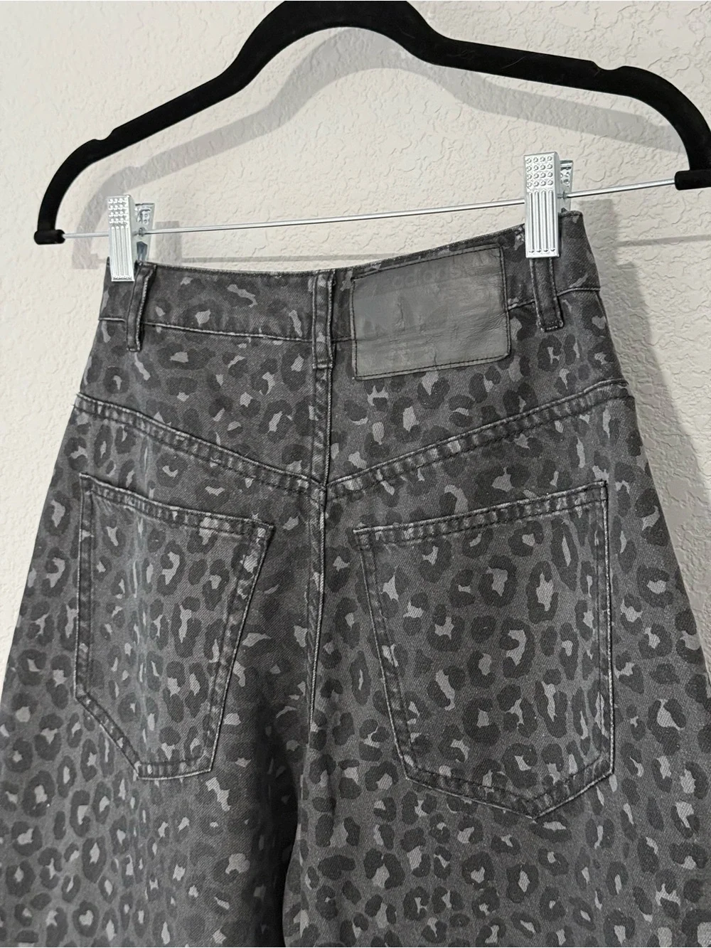 NWT adidas Originals Leopard Print Loose Denim Pants - Size 23”